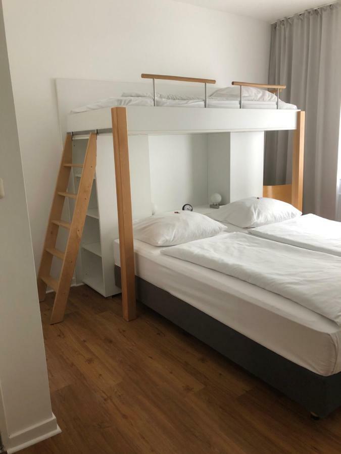 Max Düsseldorf
